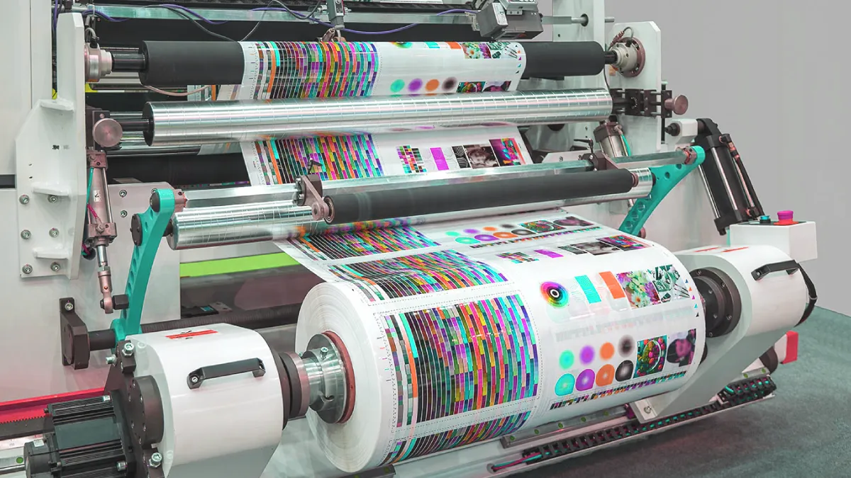 أجهزة طباعة رقمية حديثة في مطابع كتب بالرياض