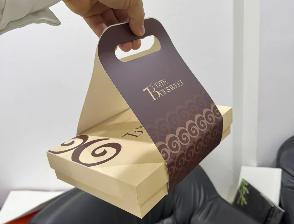 تصميم كراتين حسب الطلب في الرياض